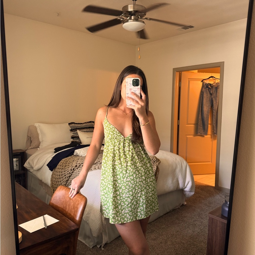 Princess Polly Green Flower Dress — size 0